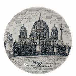 NWT Berlin Black White Lithograph HLR Berlin Plate
